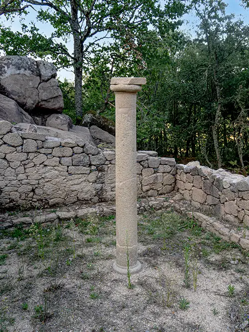 Detalla de una columna romana.