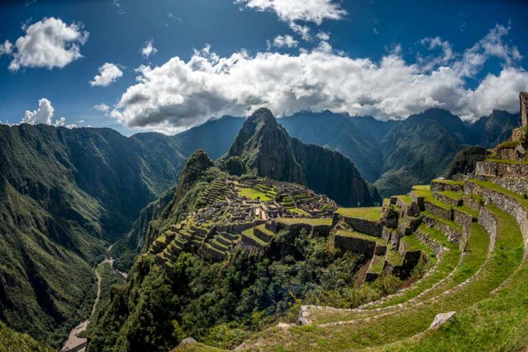 Vista general de la ciudad inca del Machu Picchu.